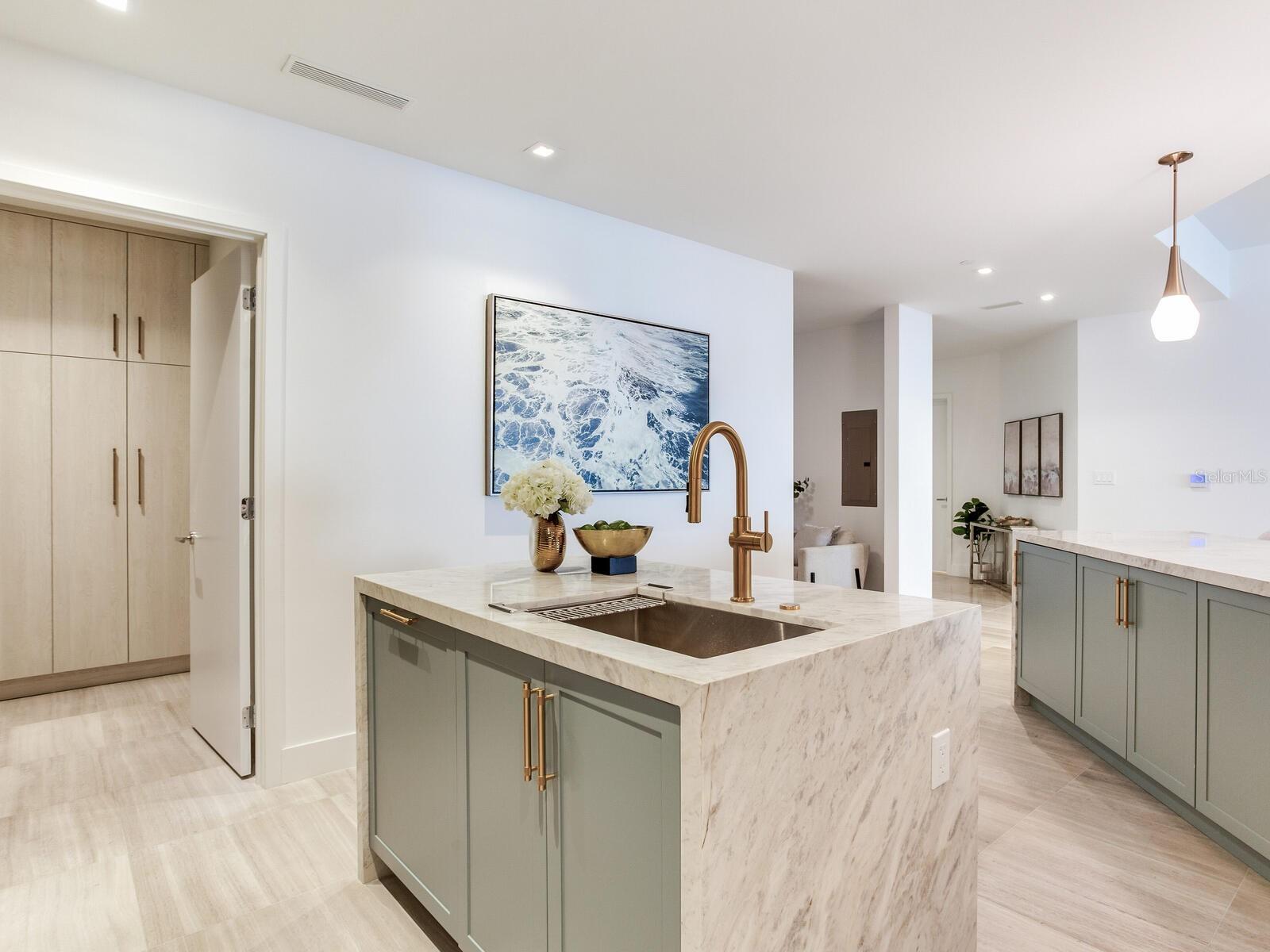 3105 BAY OAKS CONDO PCL #303 - Residential