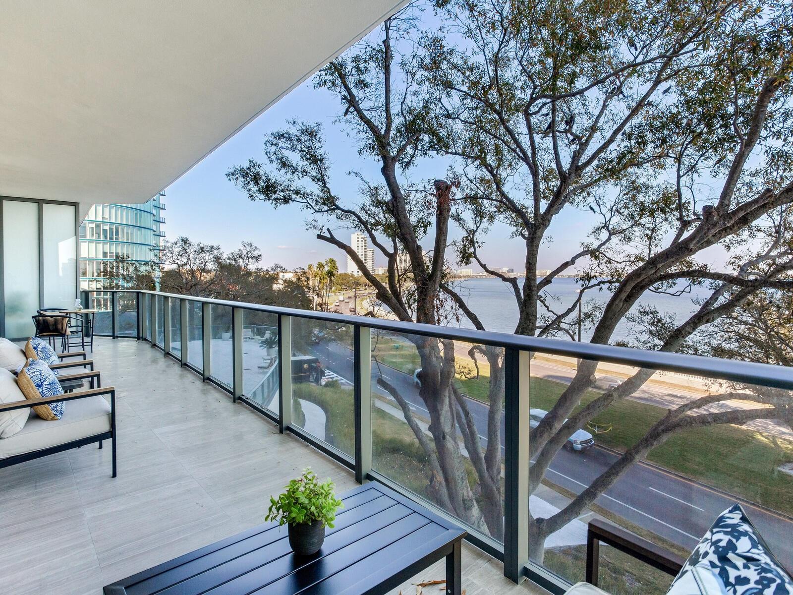 3105 BAY OAKS CONDO PCL #303 - Residential