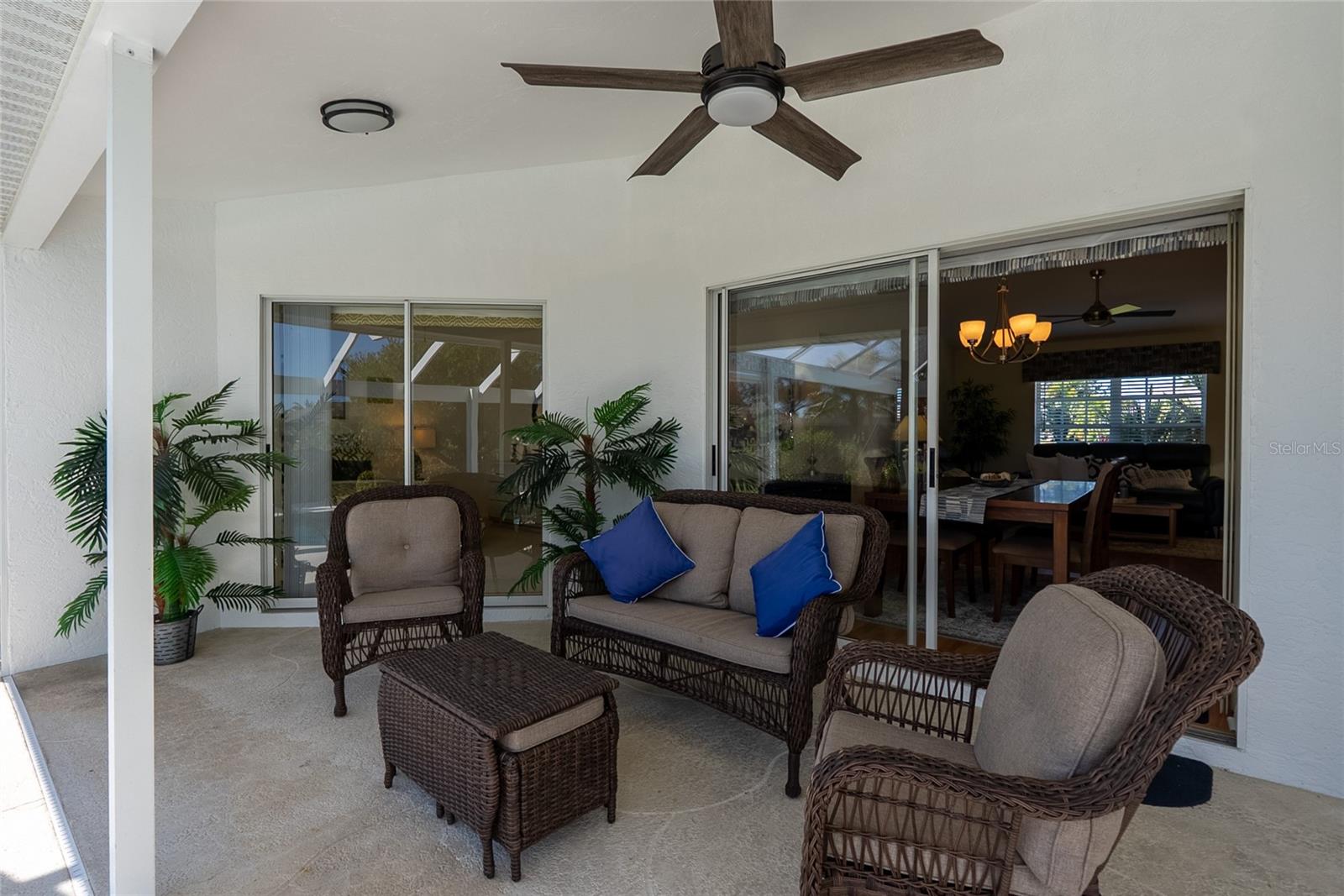 ROTONDA WEST PEBBLE BEACH - Residential