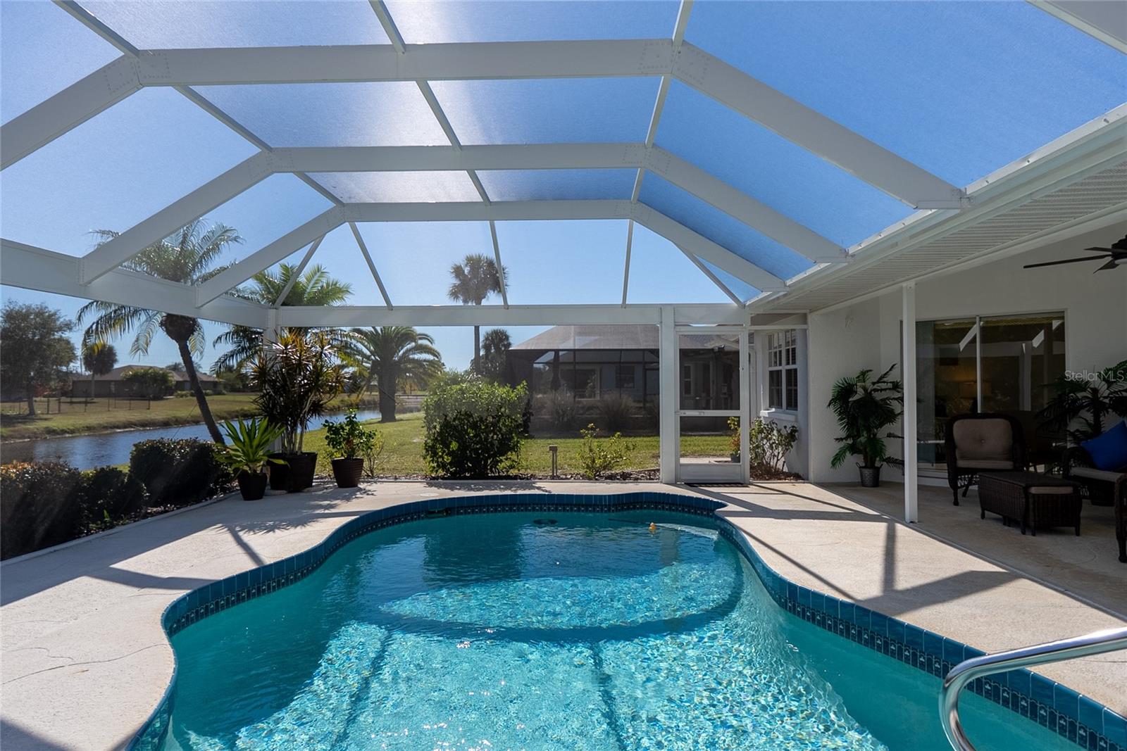 ROTONDA WEST PEBBLE BEACH - Residential