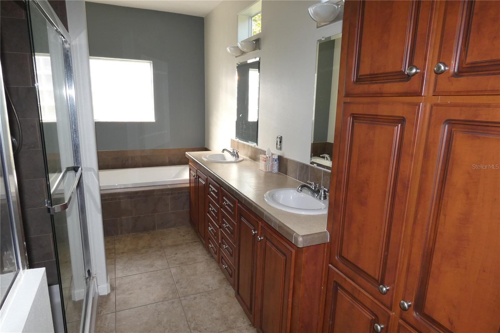 WILLIAMS ACRES - Residential Lease