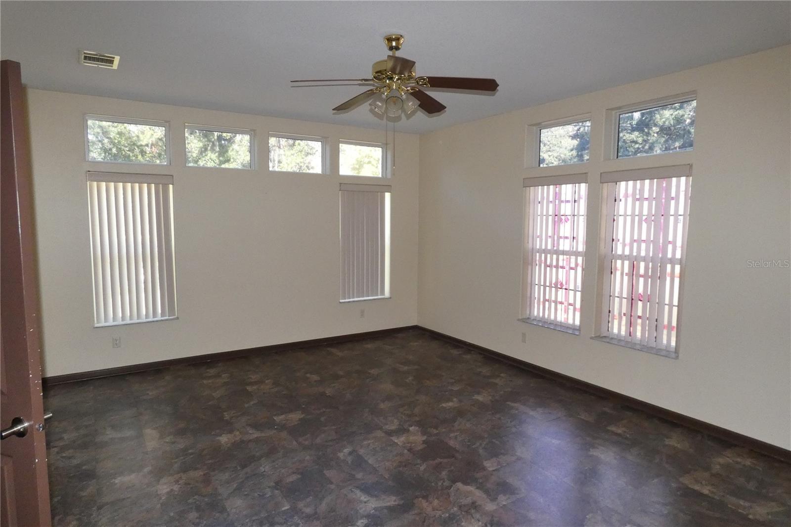 WILLIAMS ACRES - Residential Lease