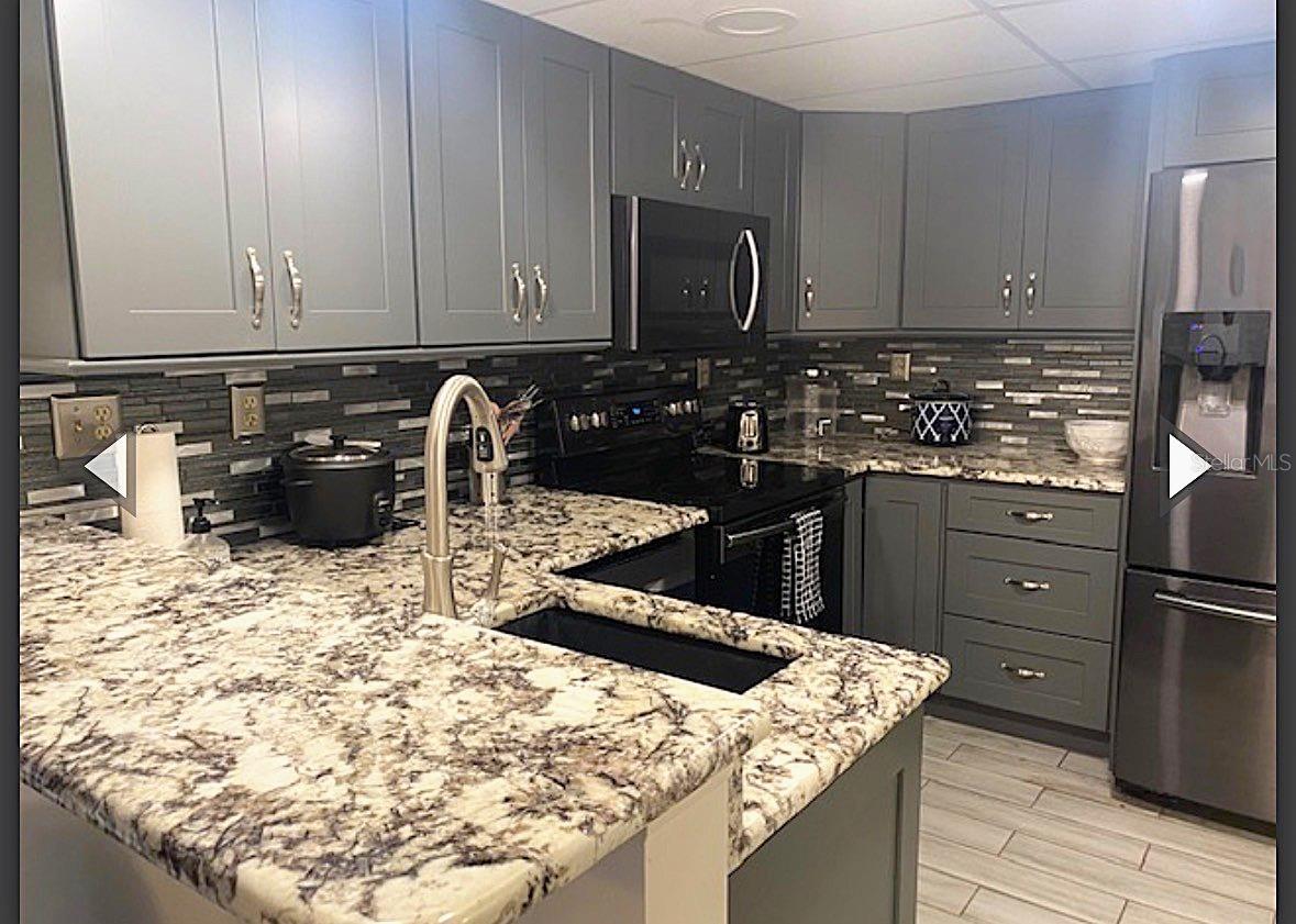 PROMENADES WEST - Residential