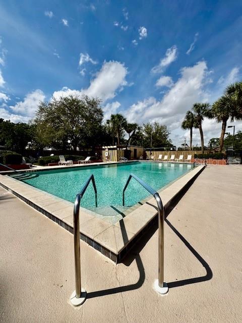 PROMENADES WEST - Residential