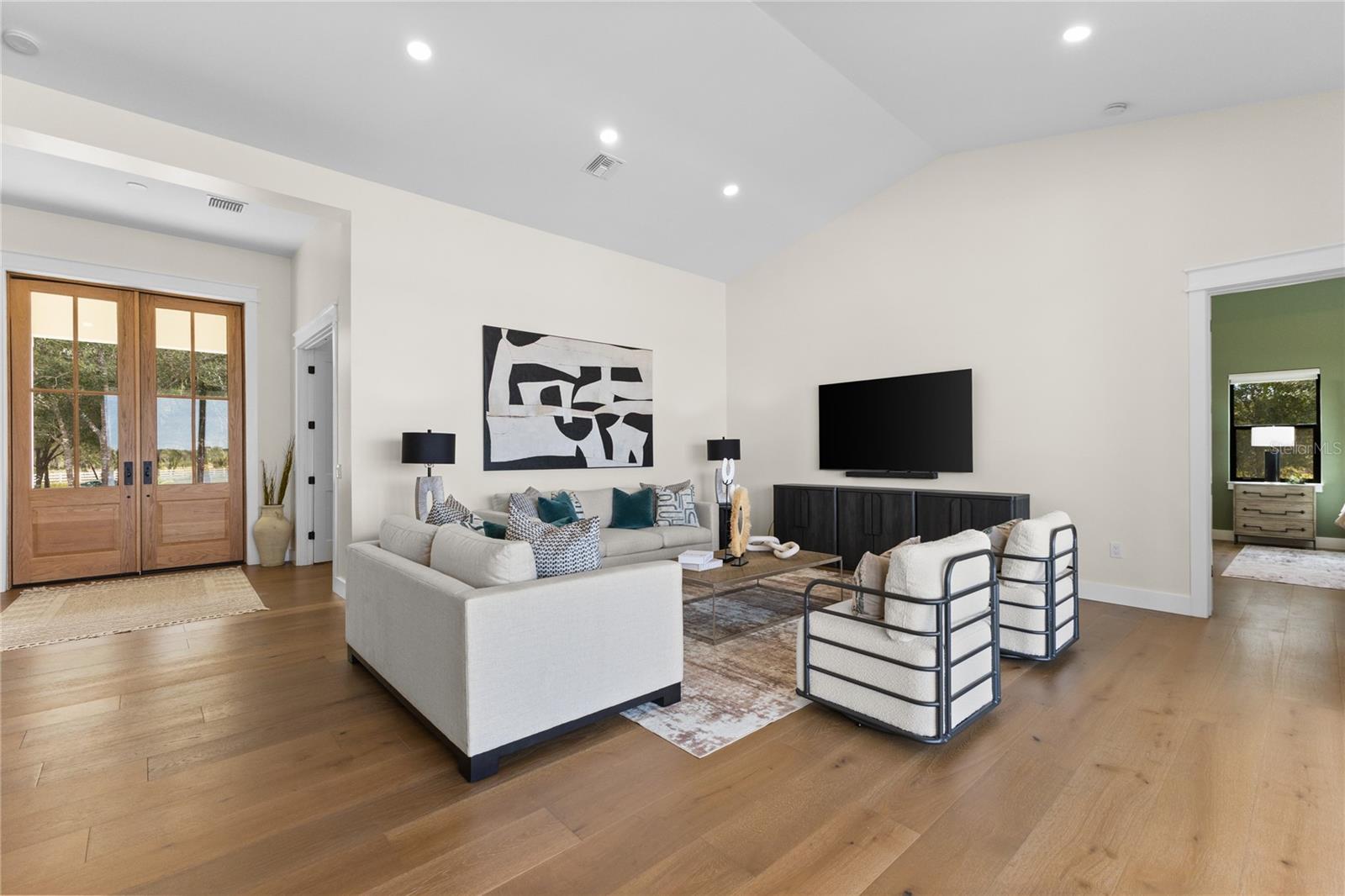 LAKESIDE RANCH - Residential