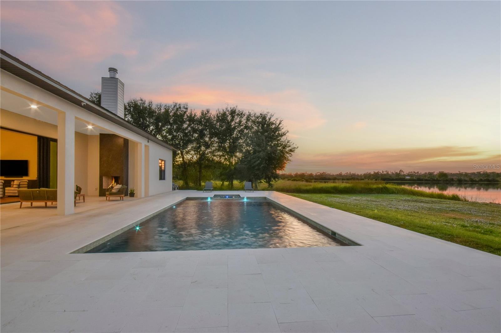 LAKESIDE RANCH - Residential