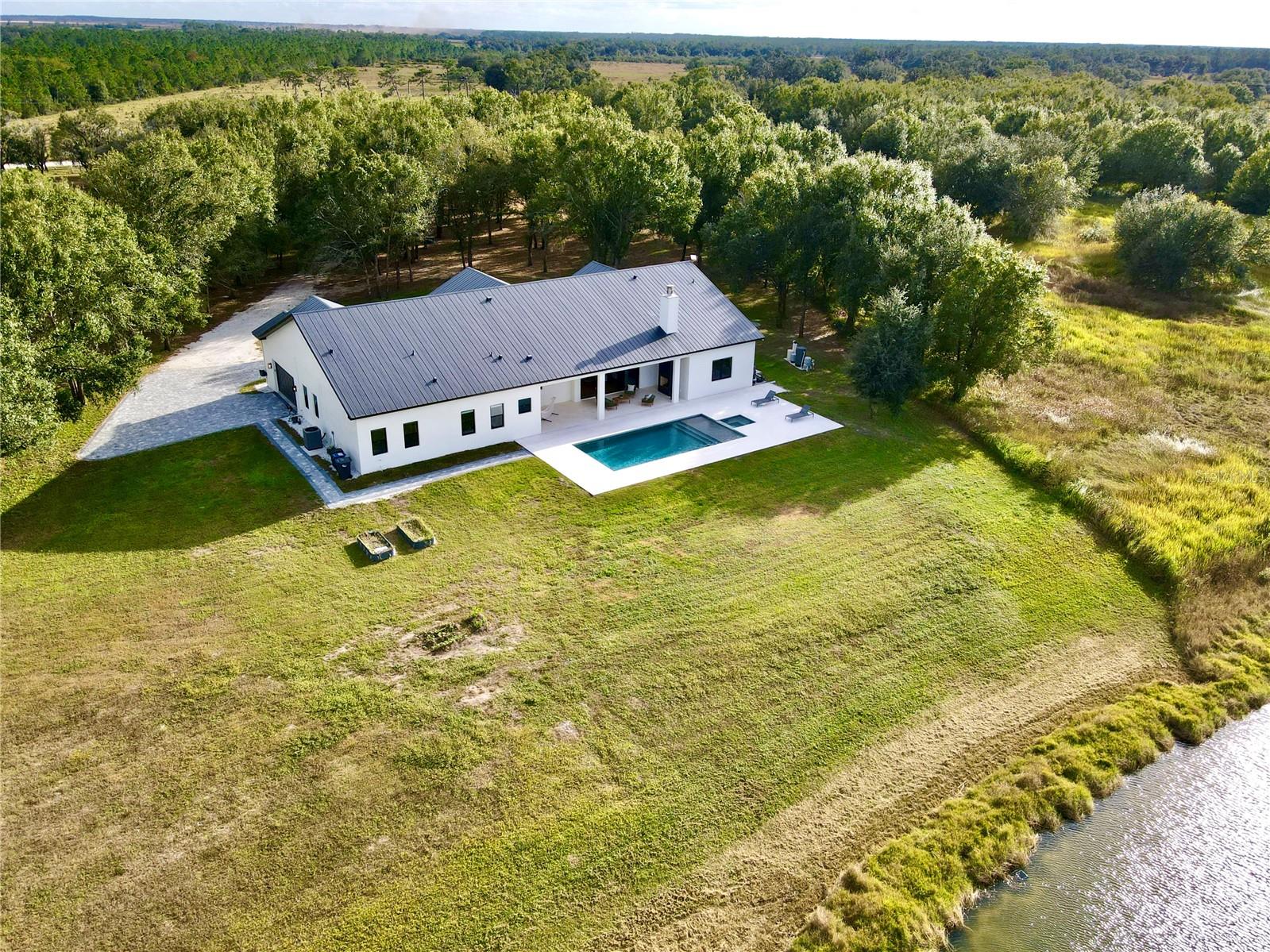 LAKESIDE RANCH - Residential