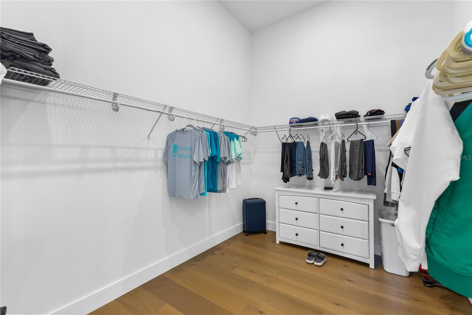 LAKESIDE RANCH - Residential