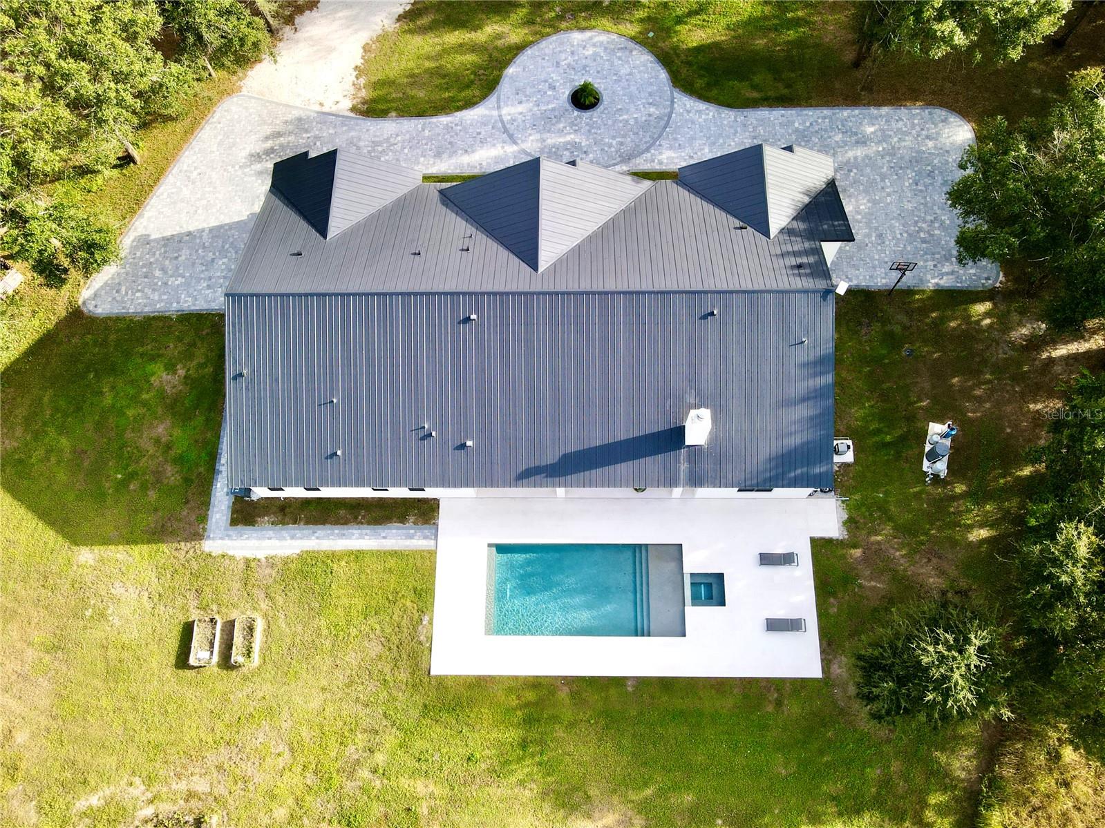 LAKESIDE RANCH - Residential