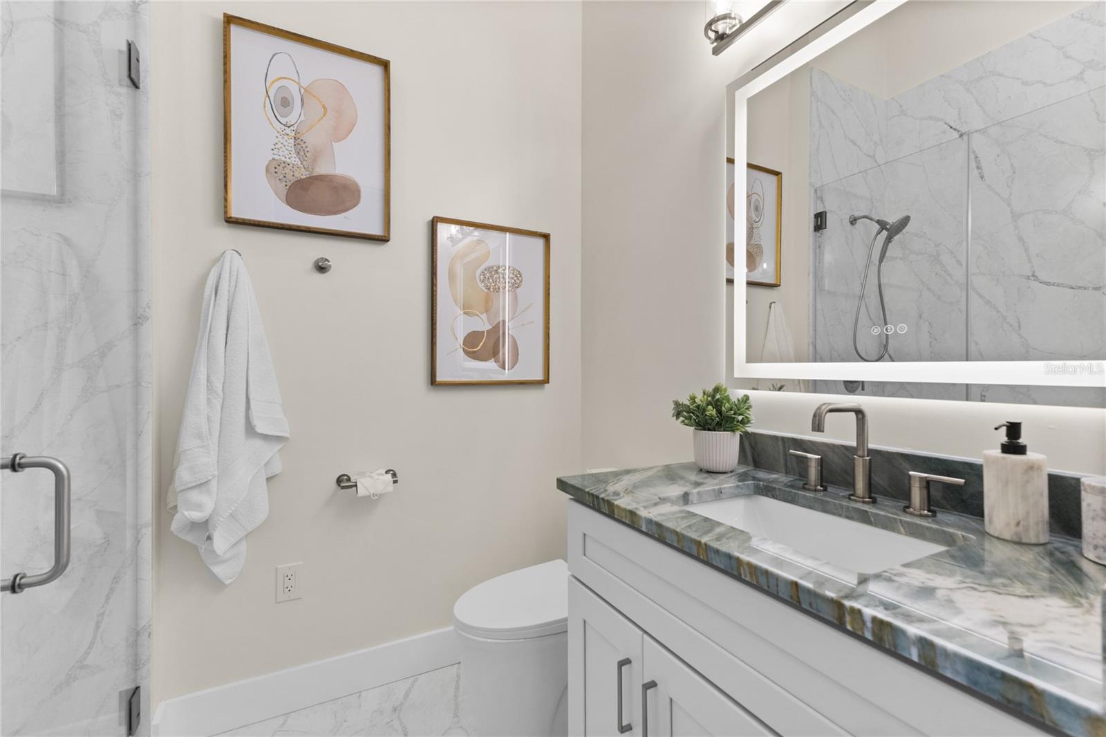 LAKESIDE RANCH - Residential