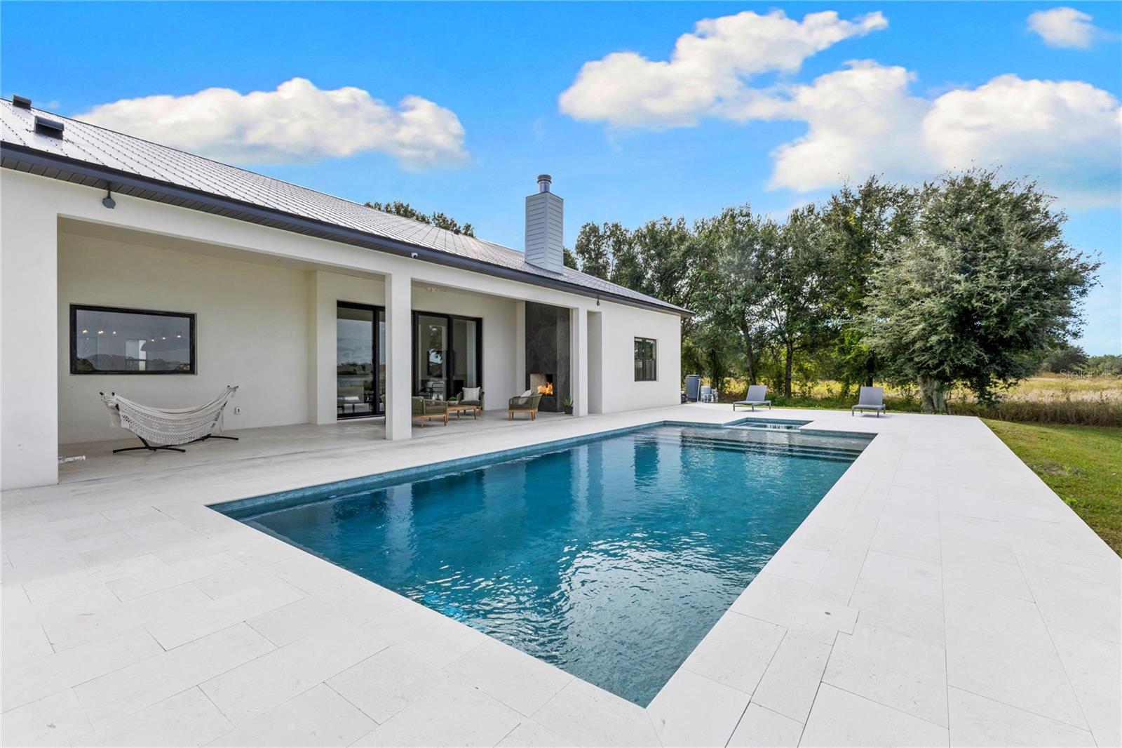 LAKESIDE RANCH - Residential