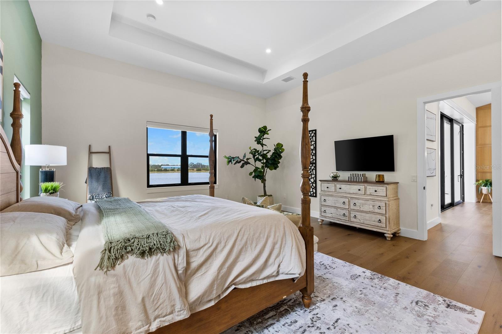 LAKESIDE RANCH - Residential