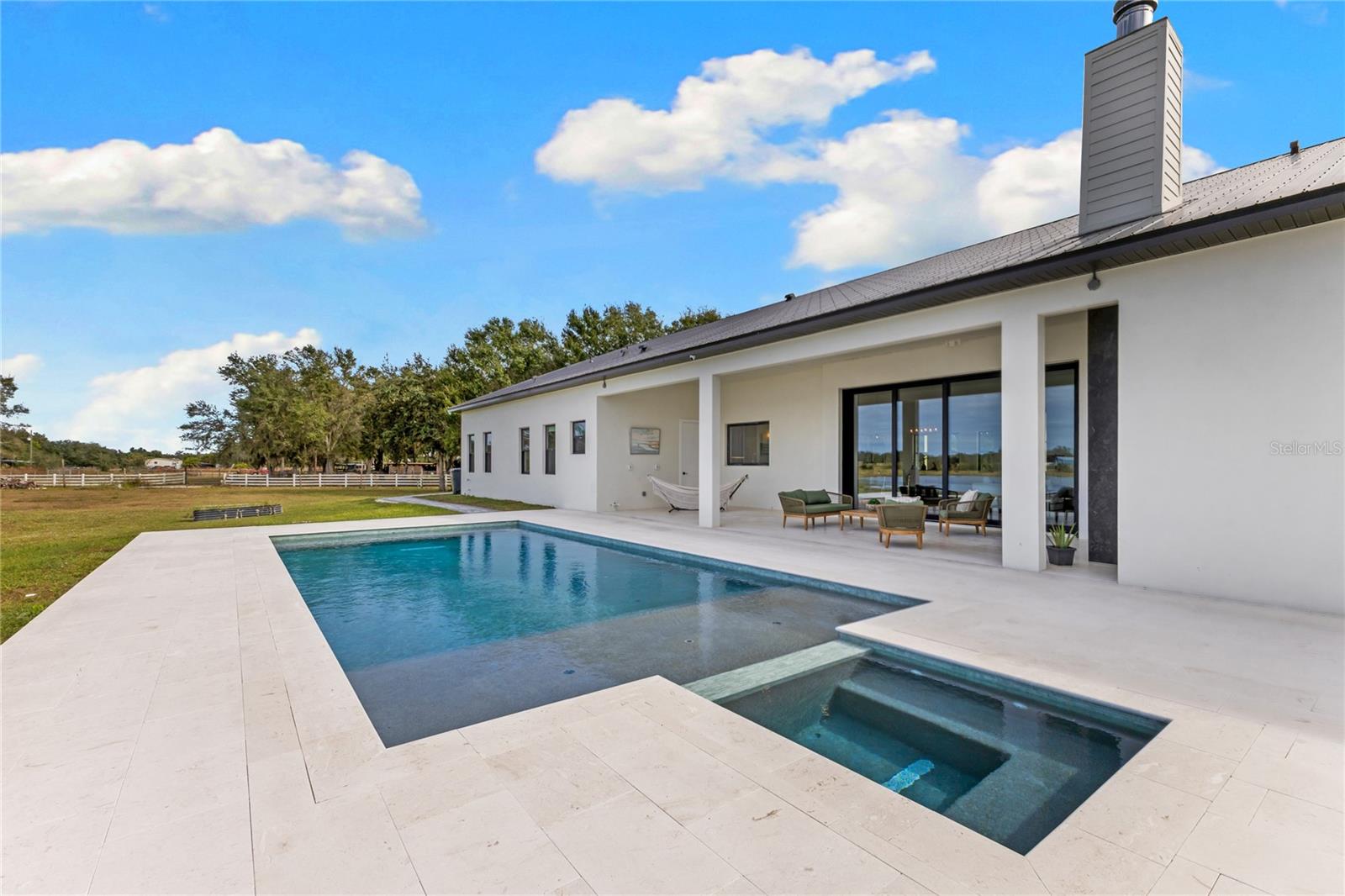 LAKESIDE RANCH - Residential