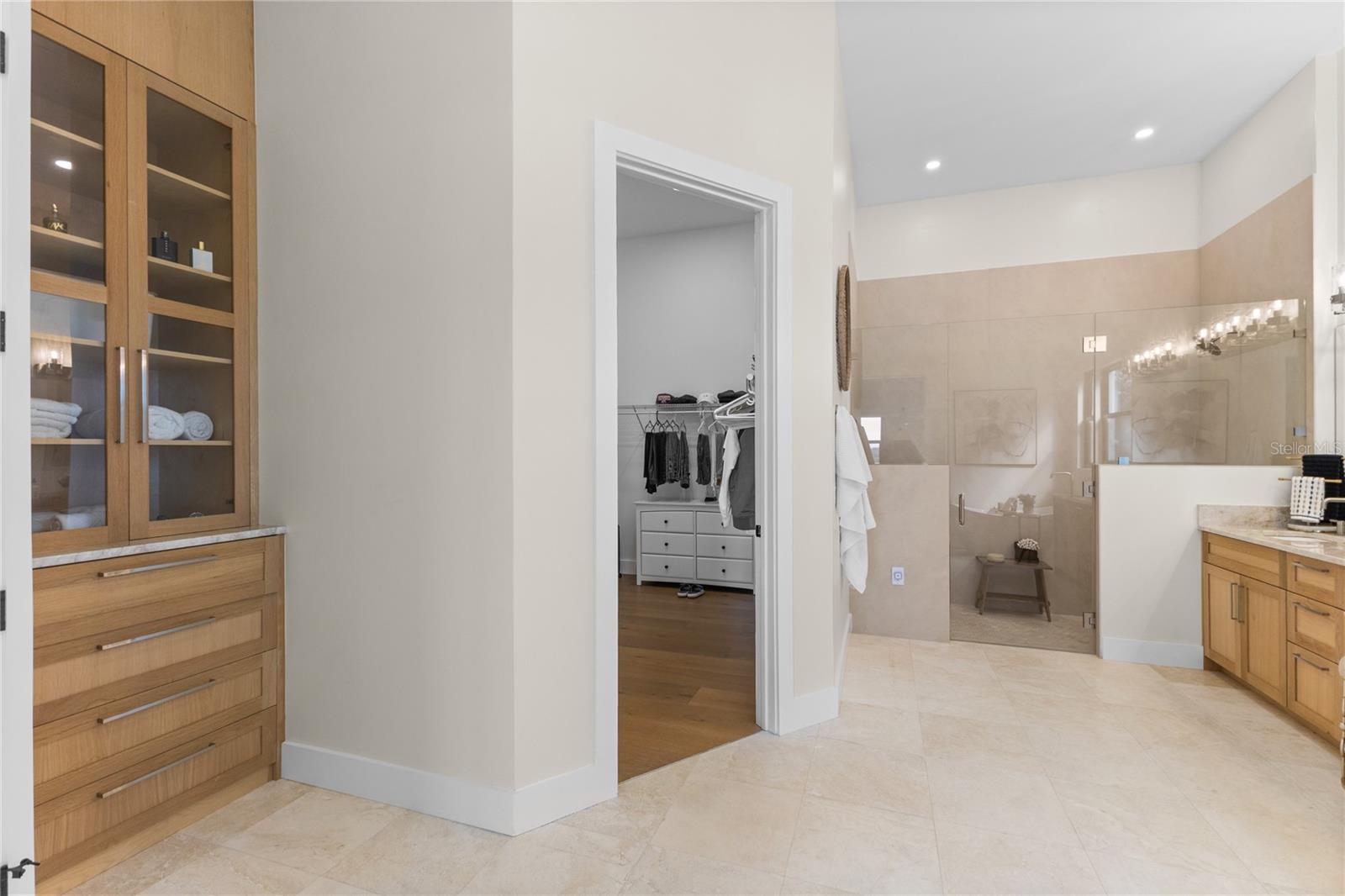 LAKESIDE RANCH - Residential