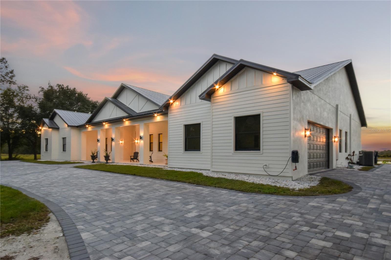 LAKESIDE RANCH - Residential