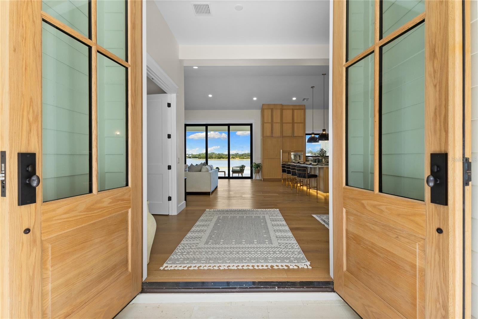 LAKESIDE RANCH - Residential