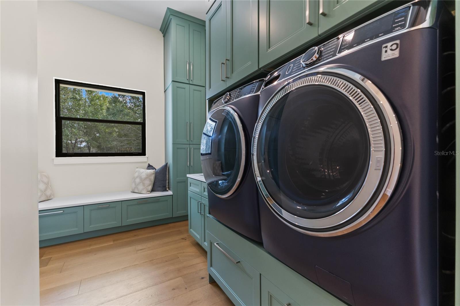 LAKESIDE RANCH - Residential