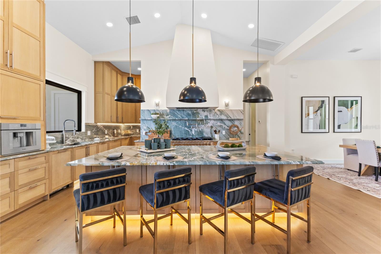 LAKESIDE RANCH - Residential