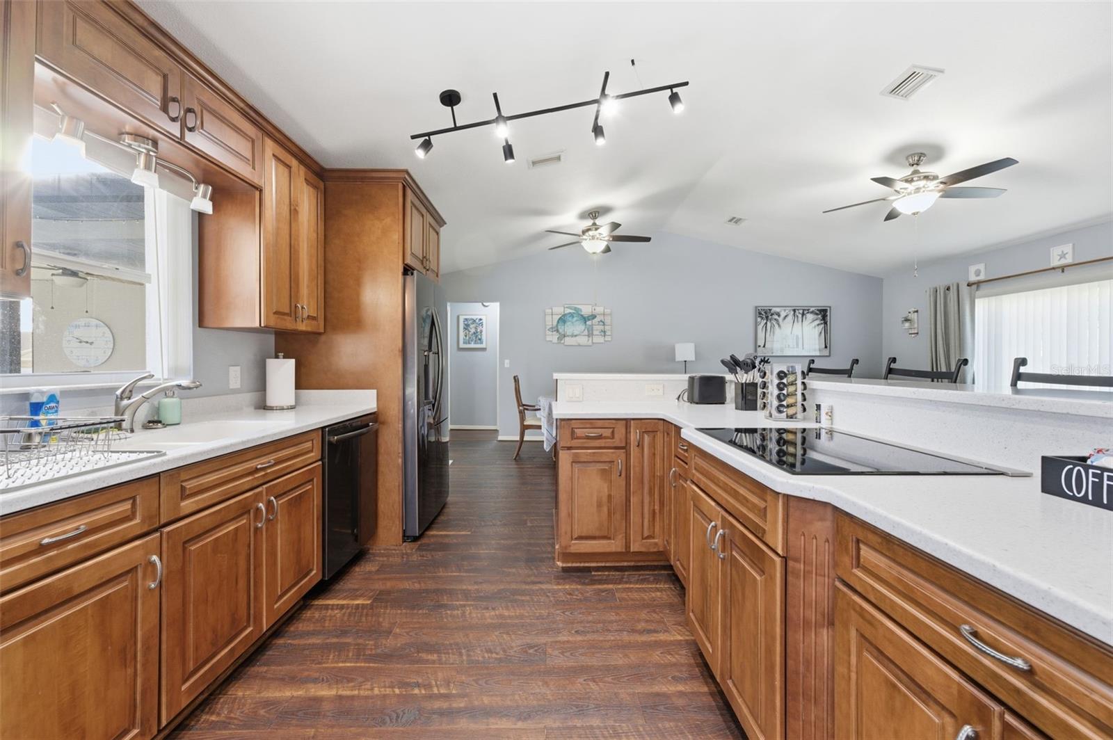 SPRING HILL - Residential