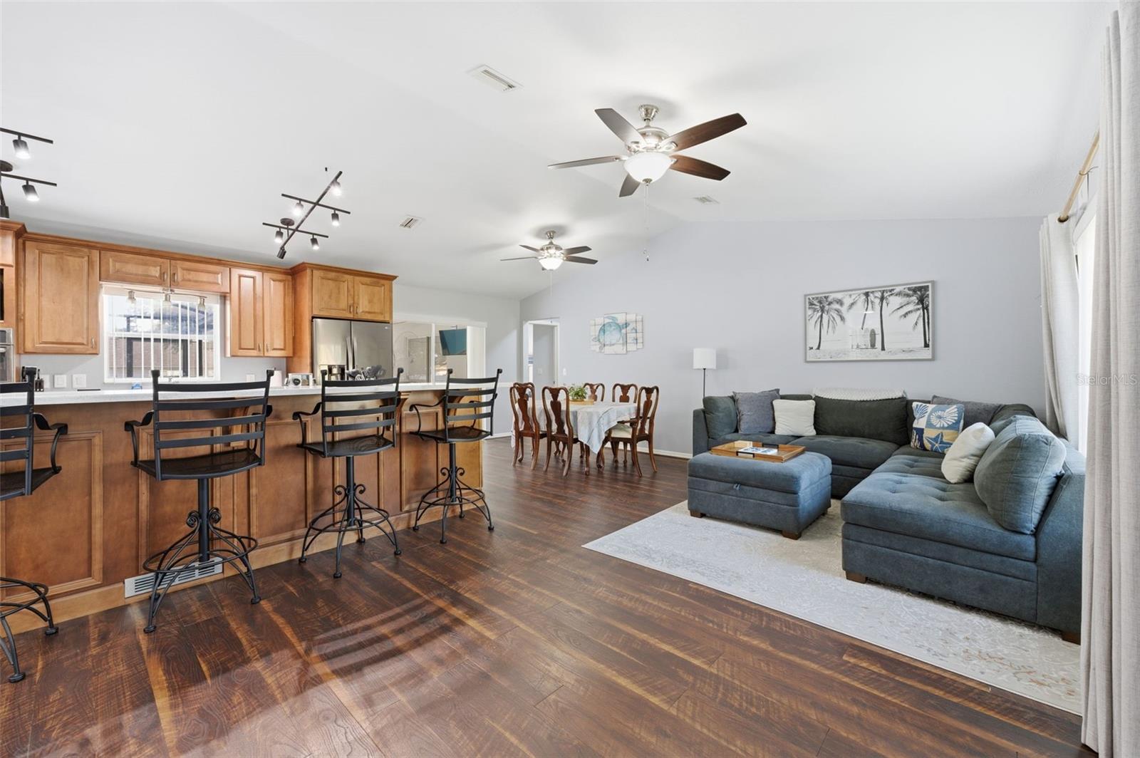 SPRING HILL - Residential