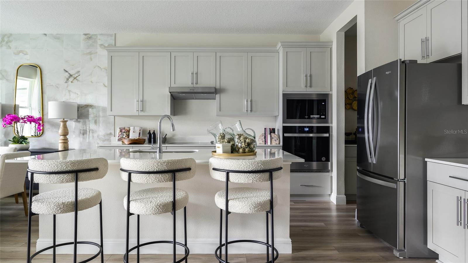 PASADENA WOODS - Residential