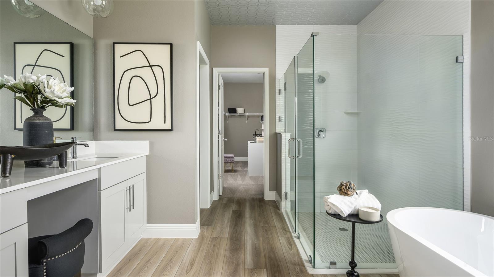 PASADENA WOODS - Residential