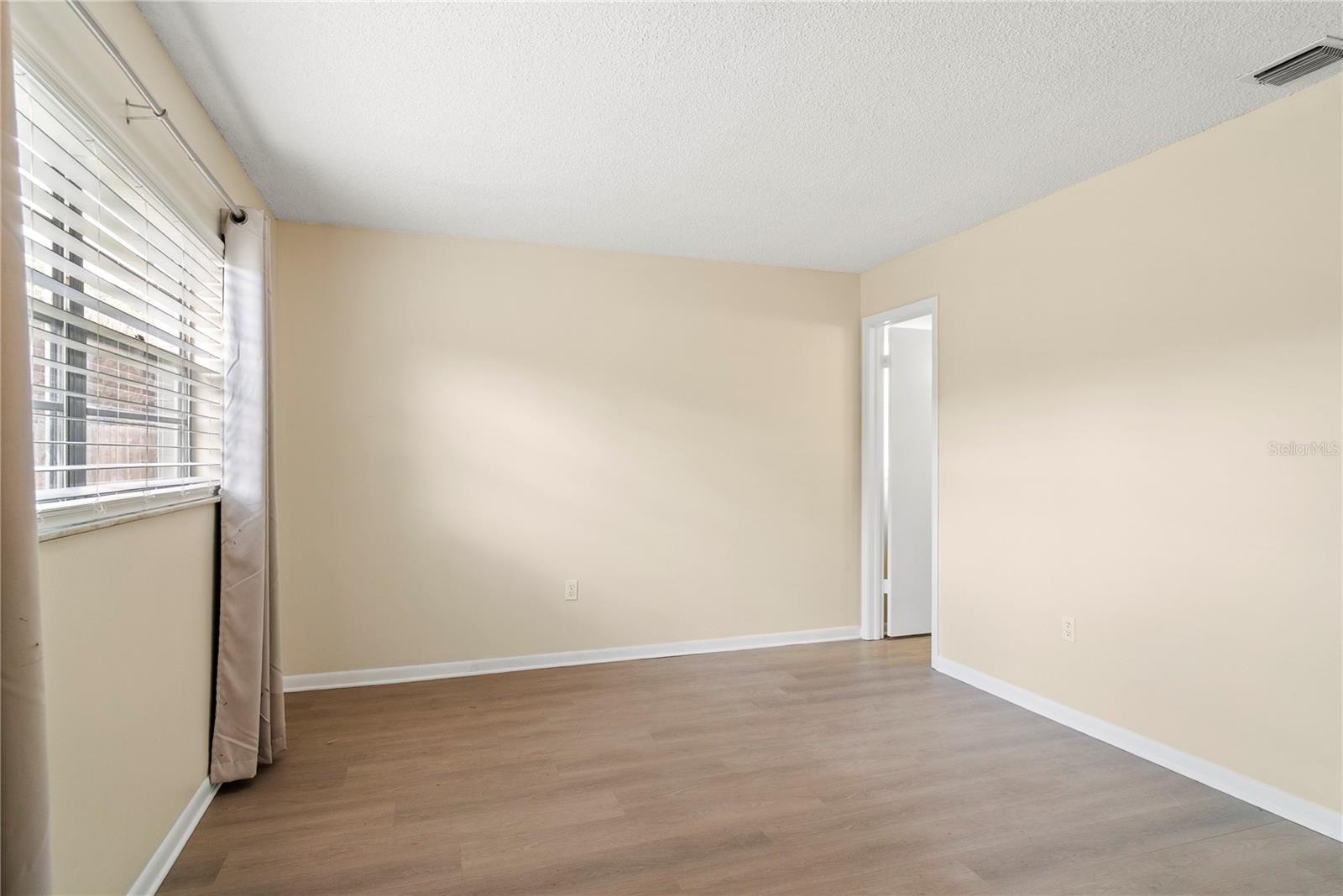 BACCHUS GARDENS SEC 01 - Residential