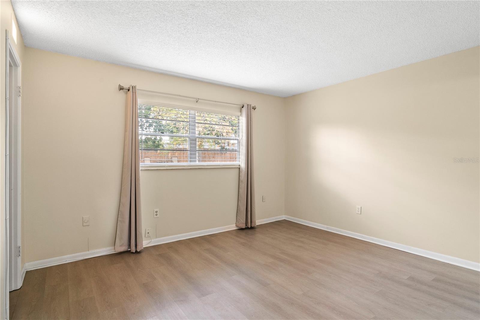 BACCHUS GARDENS SEC 01 - Residential