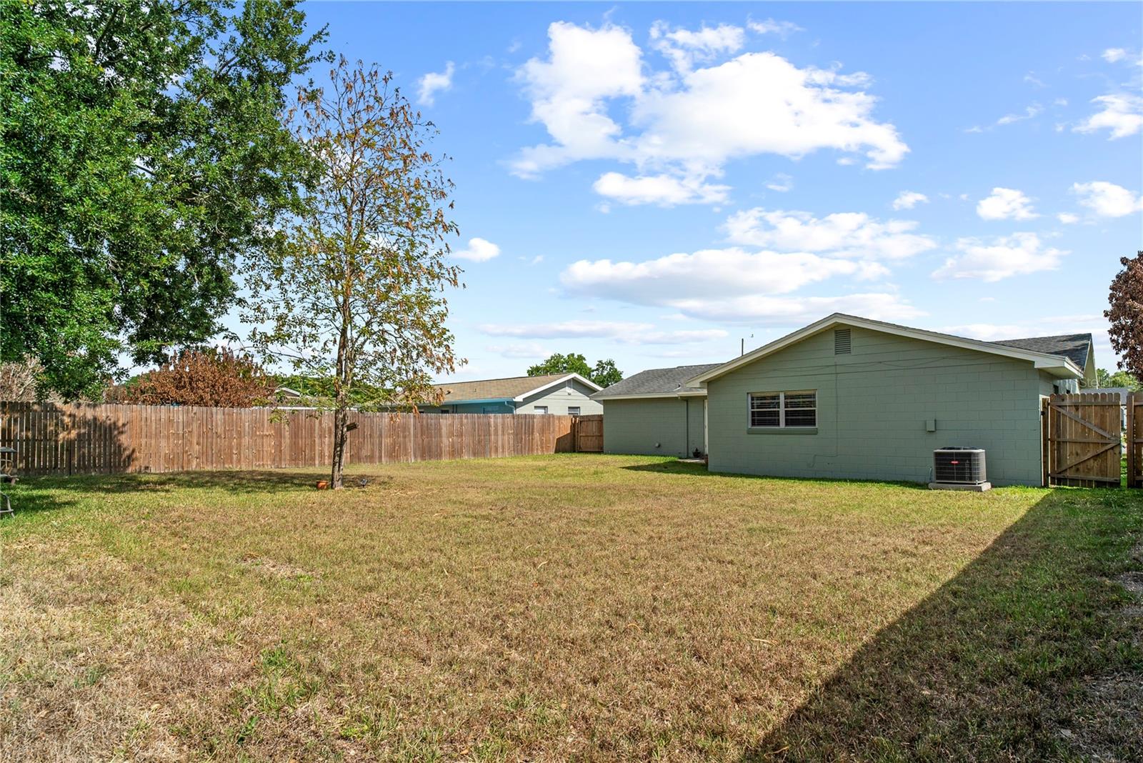 BACCHUS GARDENS SEC 01 - Residential