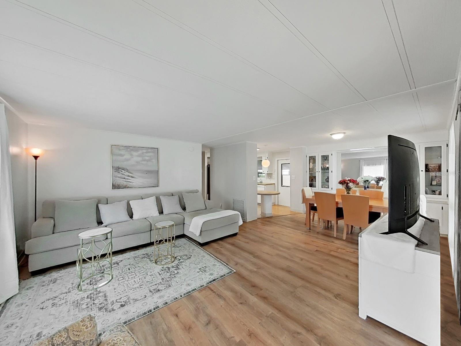 FOXWOOD LAKE ESTATES PH 01 - Residential