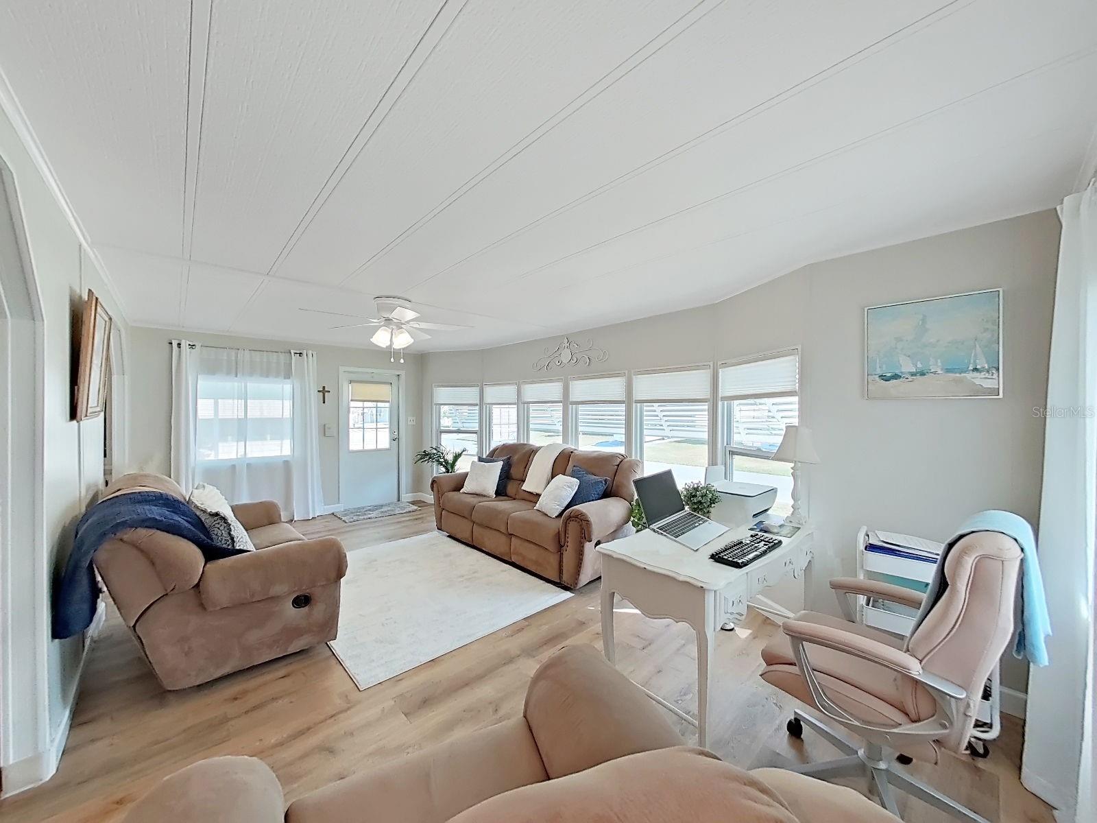 FOXWOOD LAKE ESTATES PH 01 - Residential