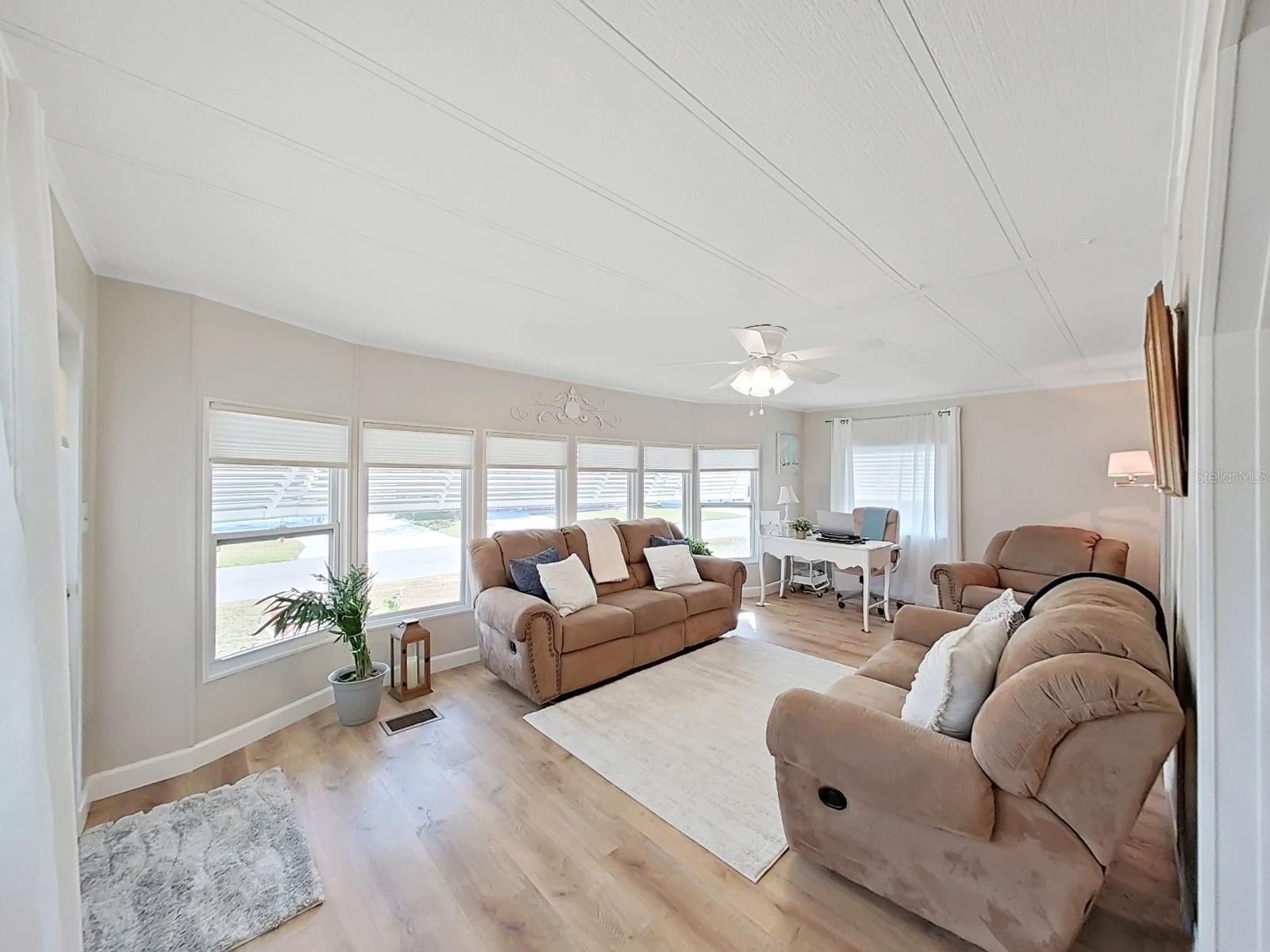 FOXWOOD LAKE ESTATES PH 01 - Residential