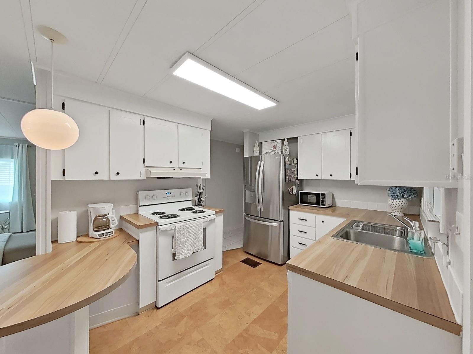 FOXWOOD LAKE ESTATES PH 01 - Residential