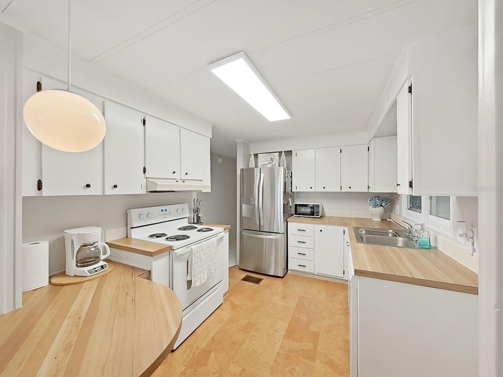 FOXWOOD LAKE ESTATES PH 01 - Residential