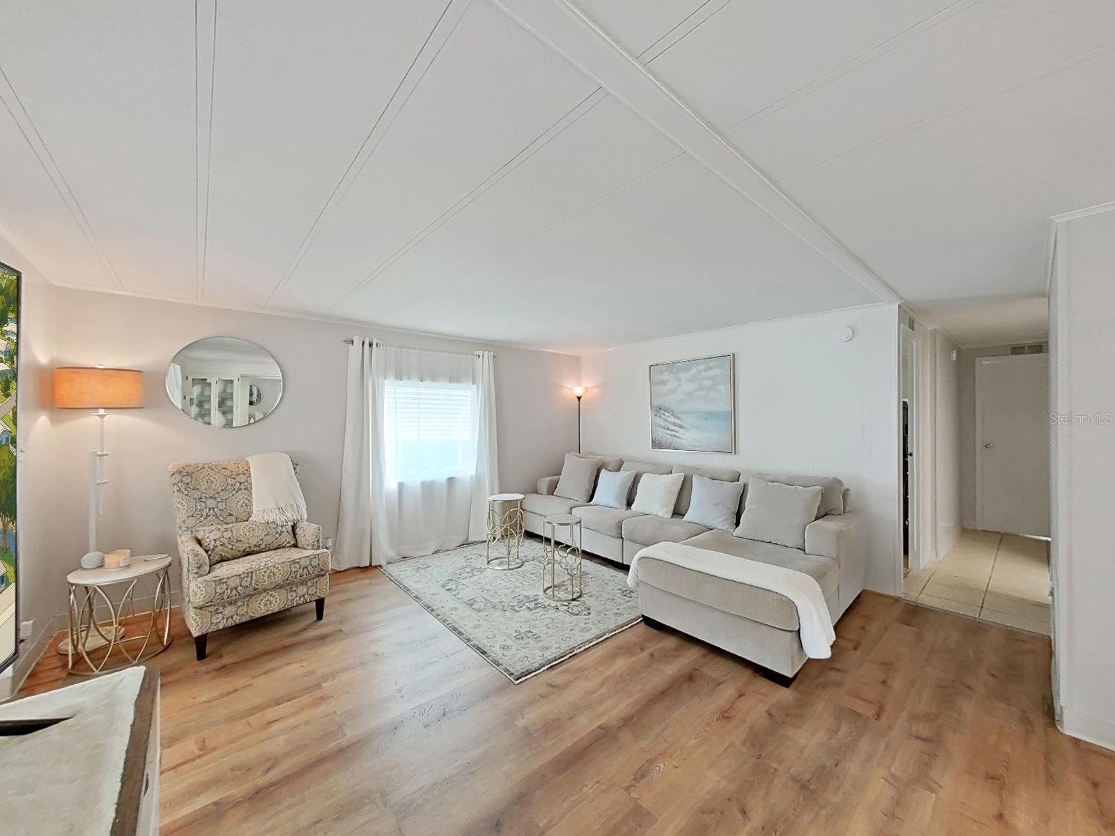 FOXWOOD LAKE ESTATES PH 01 - Residential