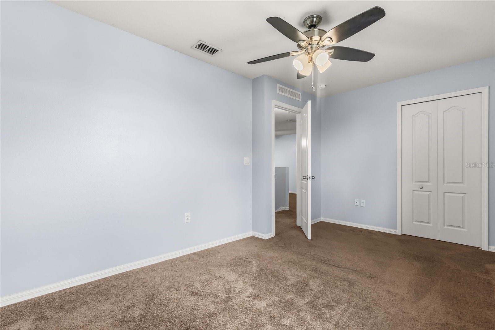 ROYAL HILLS - Residential