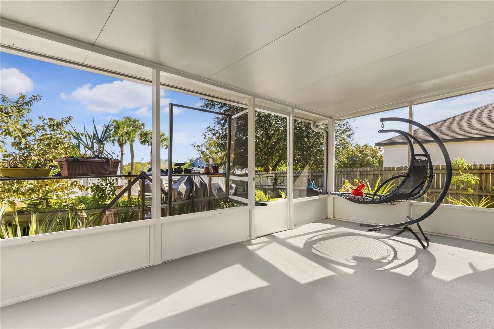 ROYAL HILLS - Residential