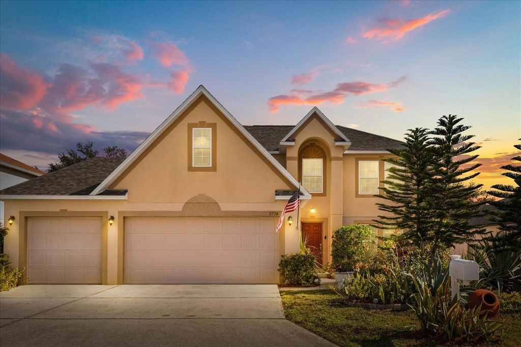 Photo of 5736 Royal Hills Circle, Winter Haven, FL 33881 (MLS # O6373185)