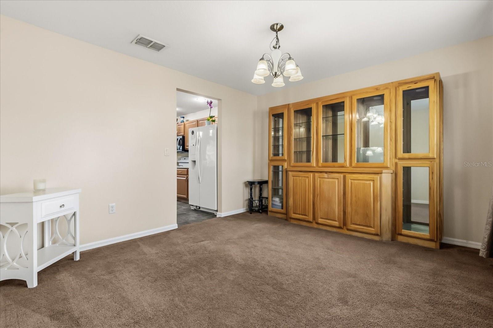 ROYAL HILLS - Residential