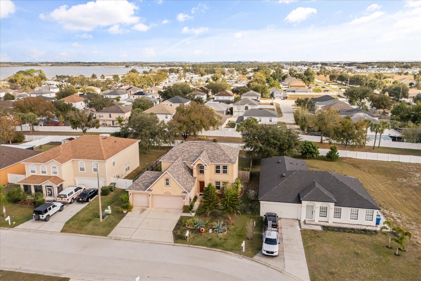 ROYAL HILLS - Residential