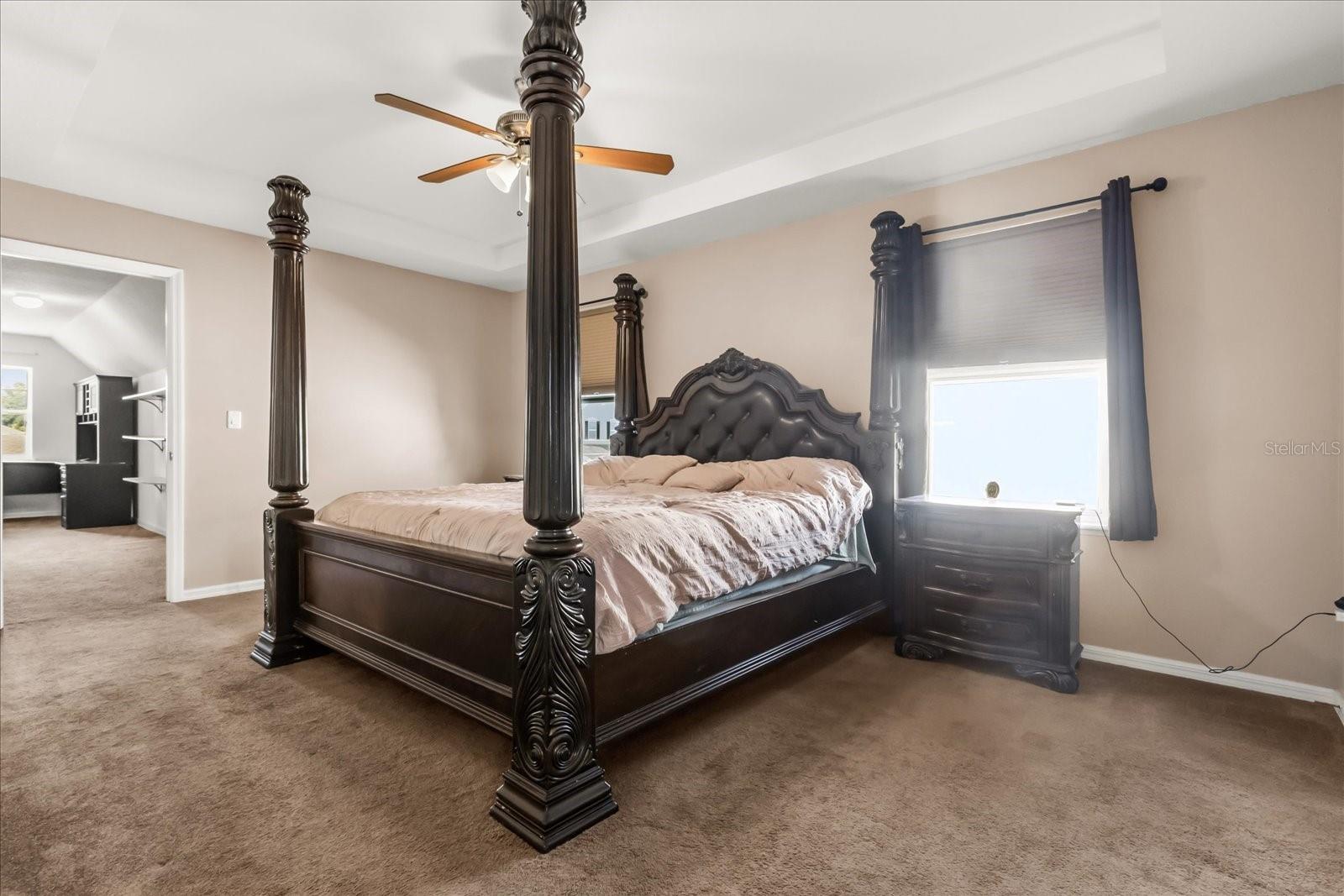 ROYAL HILLS - Residential