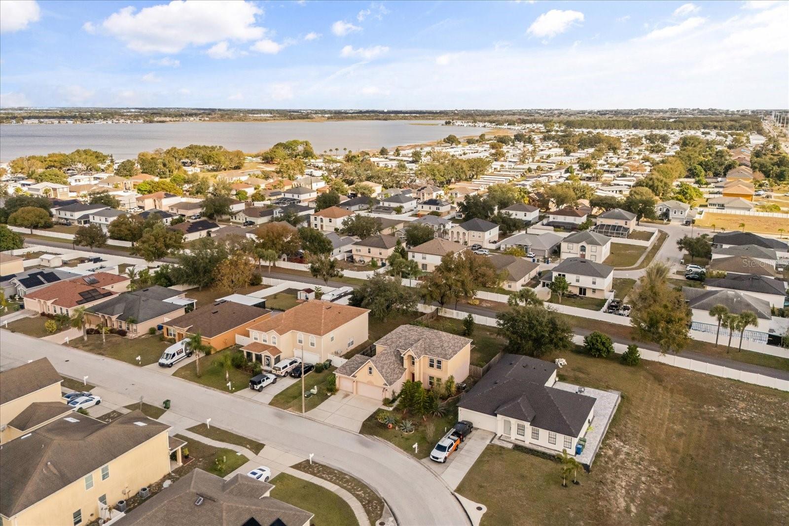 ROYAL HILLS - Residential