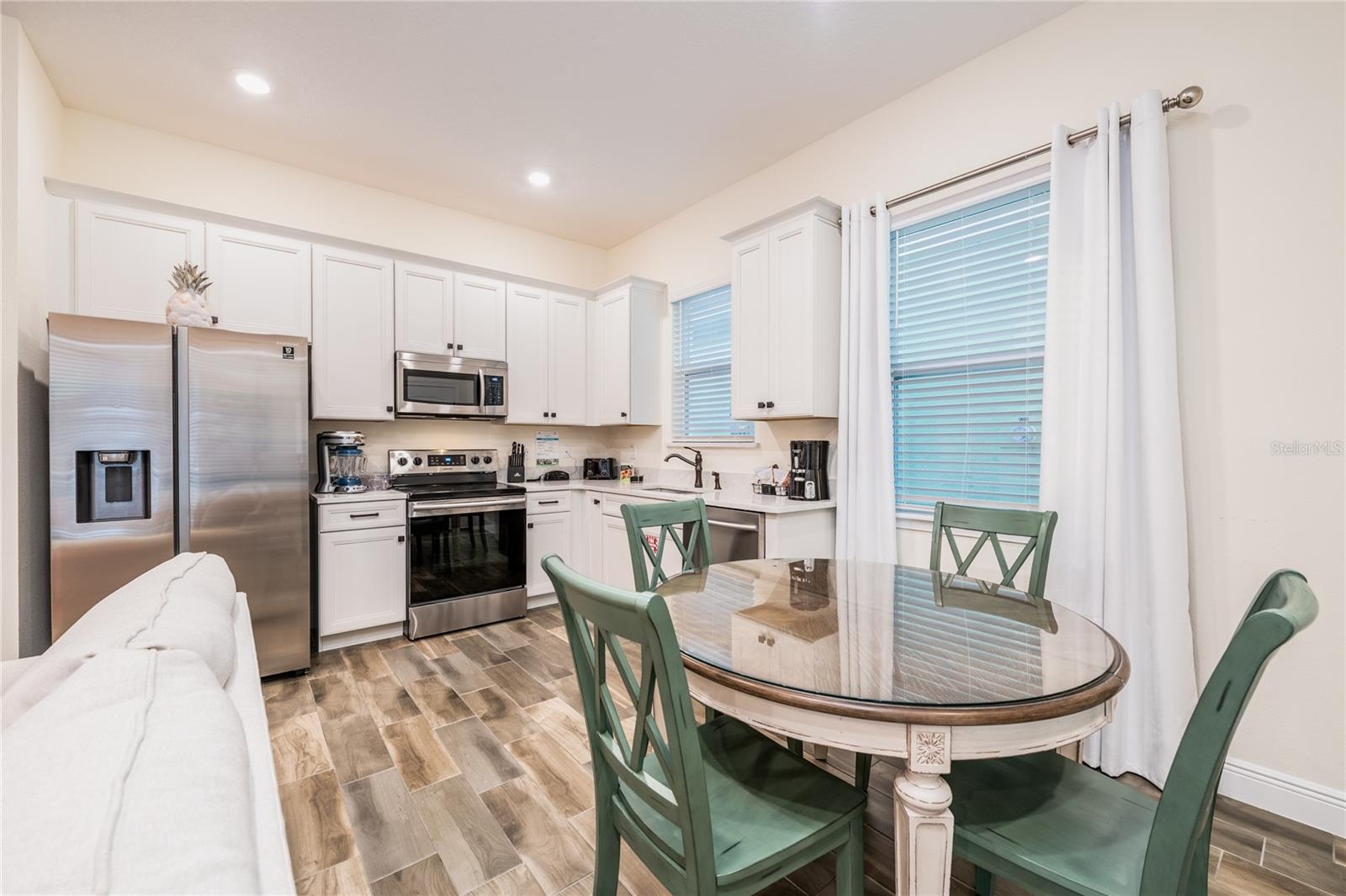 ROLLING OAKS PH 6B - Residential