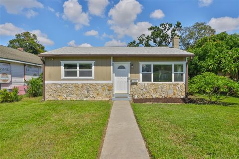 Photo of 2591 17th Avenue N, St Petersburg, FL 33713 (MLS # TB8429753)