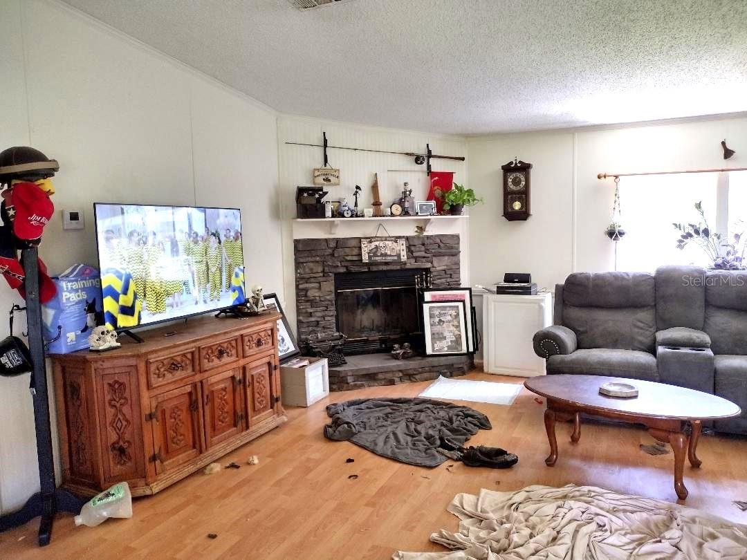 6415 TANGERINE AVENUE