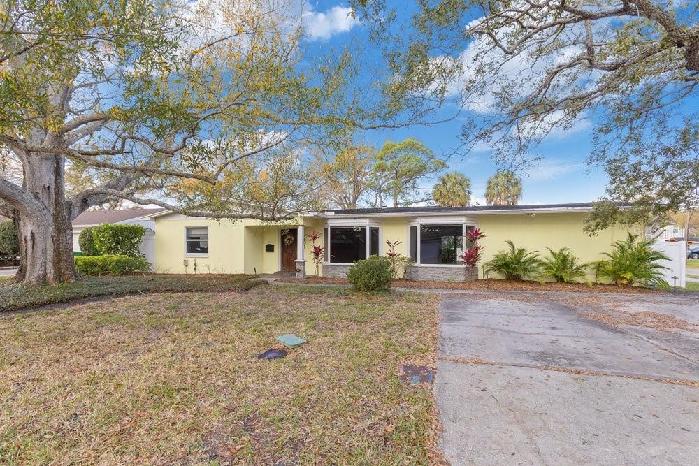 HESPERIDES MANOR - Residential