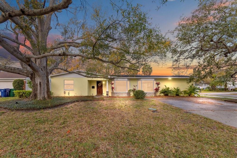 HESPERIDES MANOR - Residential