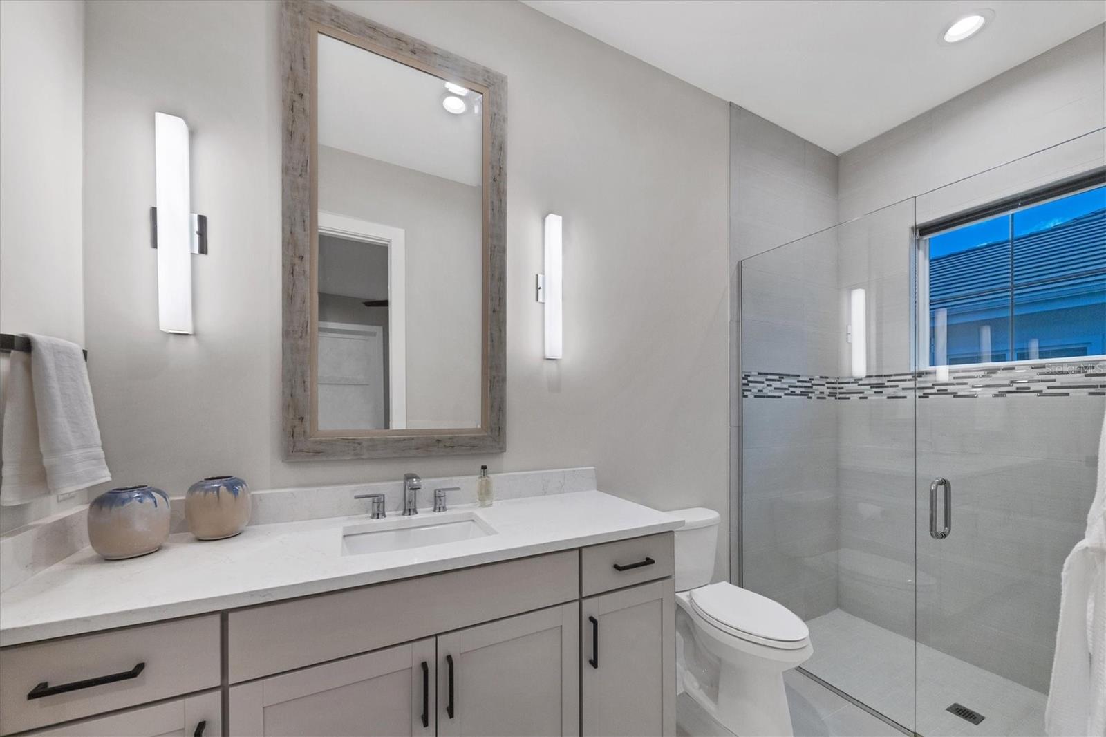 LAKE CLUB - Residential