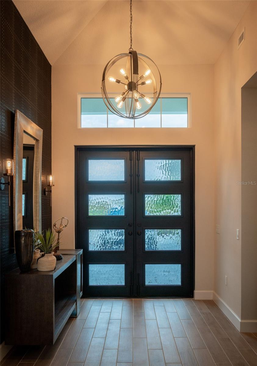 LAKE CLUB - Residential