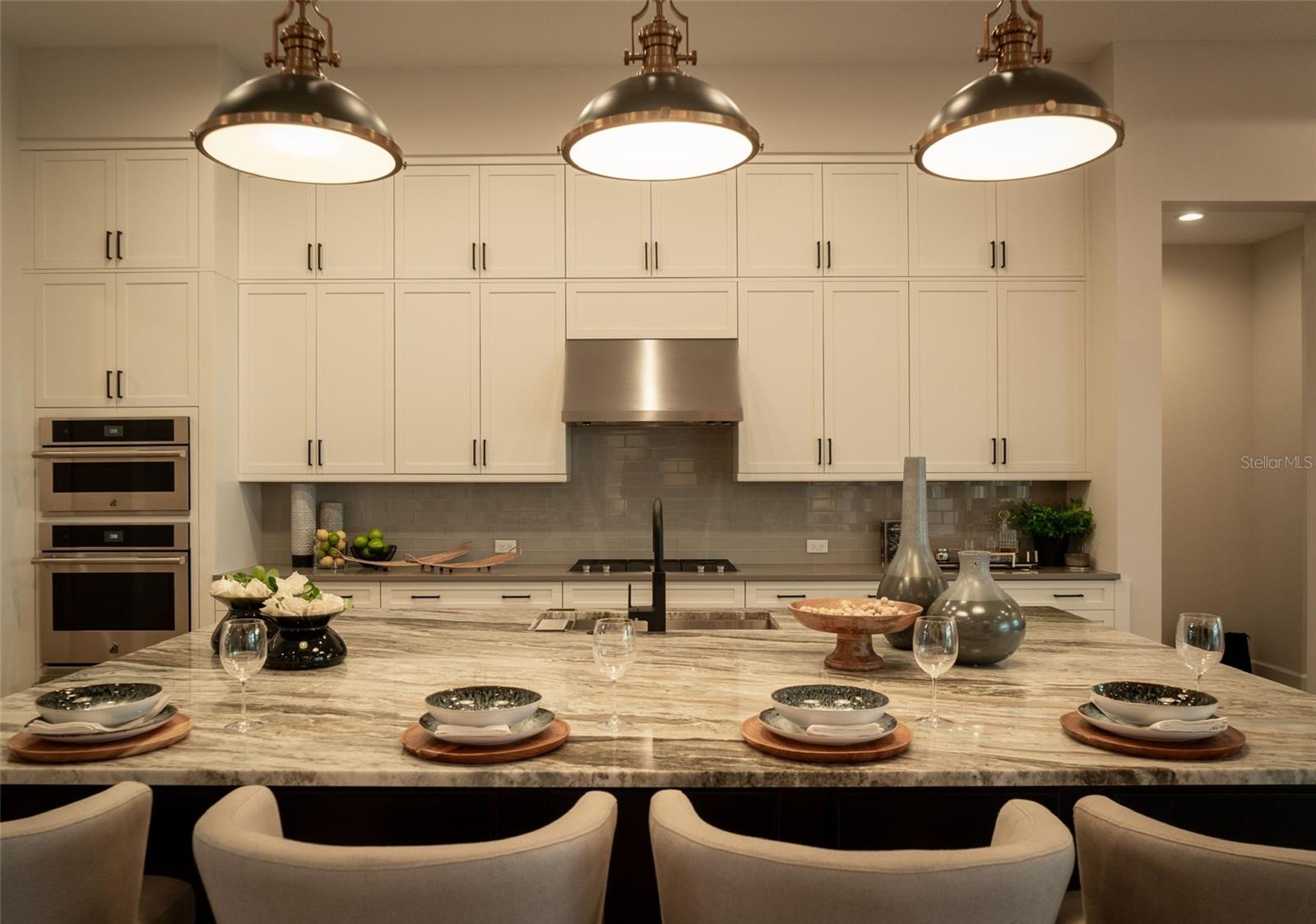 LAKE CLUB - Residential